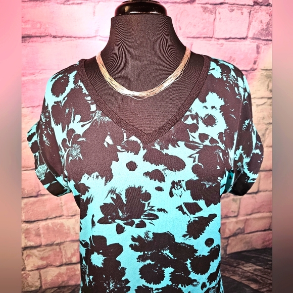 Worthington V-Neck Blouse - Picture 2 of 9